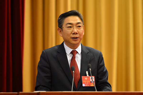 刘德委员作大会发言